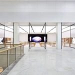 Apple Store robber agrees to compensate guards