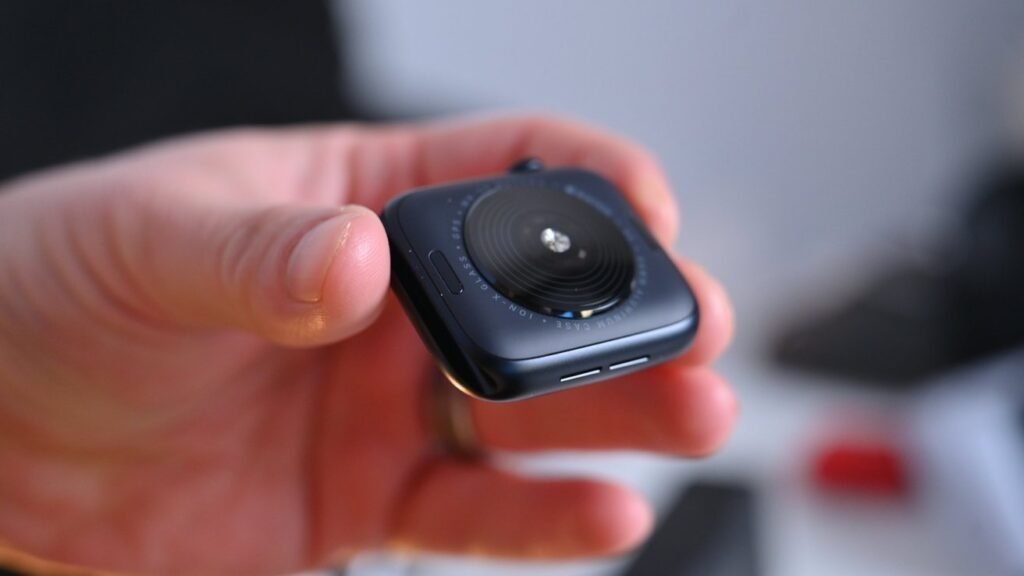 Design, cost issues stall plastic Apple Watch SE project