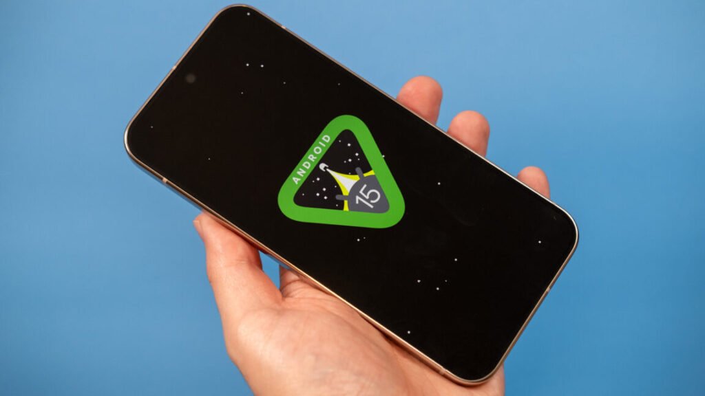 Google makes Android development private, will continue open source releases