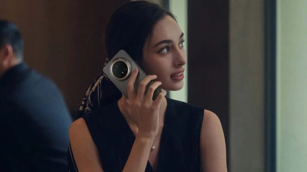 Huawei patents an idea for a thin periscope camera system