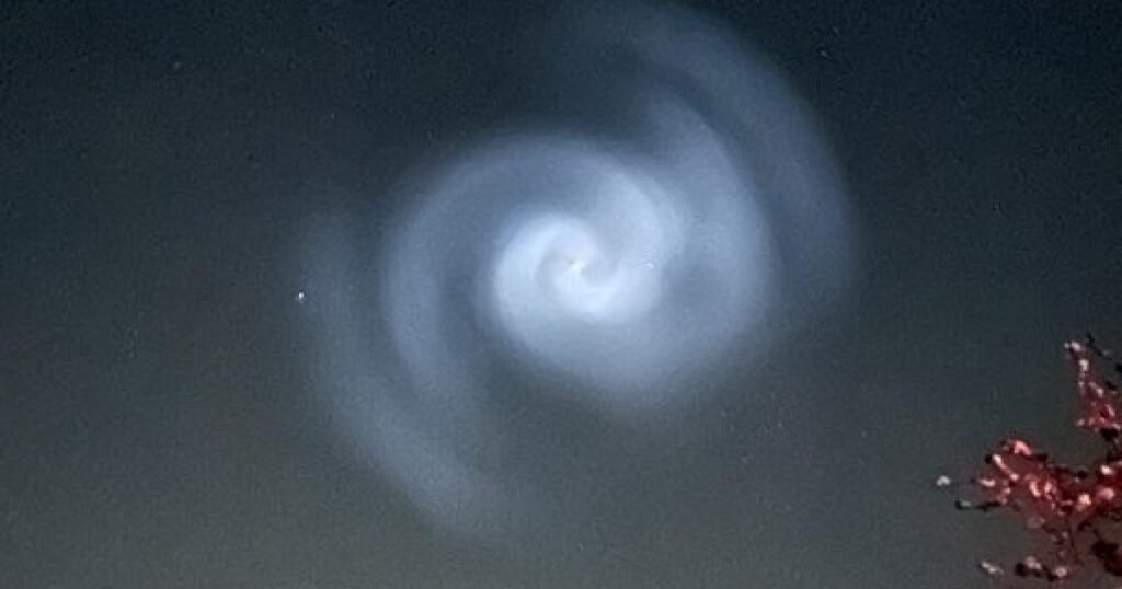 It’s not aliens, it’s just SpaceX: scientists figure out strange spiral in the sky