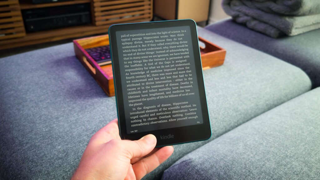 Kindle update allows page turns without touching the screen