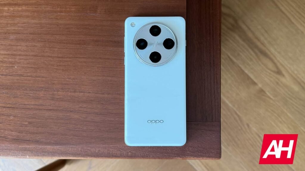 OPPO’s compact flagship phone to have an unexpected name