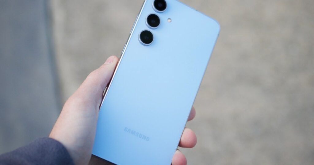 Samsung’s Galaxy S24 FE is under $500 for a limited time