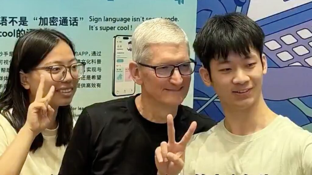 Tim Cook launches developer education fund in China