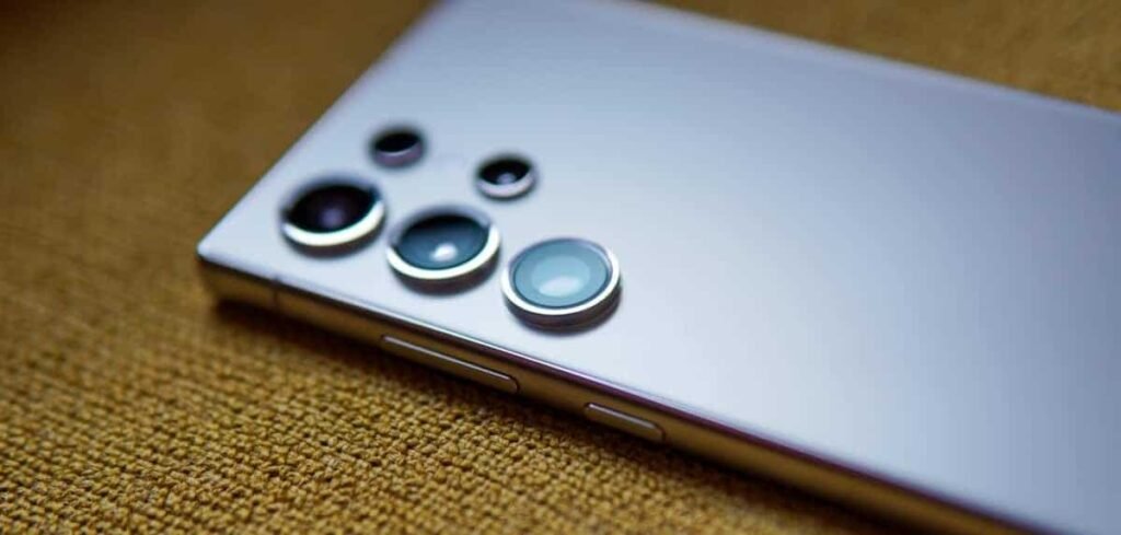 What the companies don’t tell you about your smartphone camera