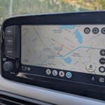 Android Auto should really add passenger smartphone support
