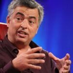 Apple’s Eddy Cue sees the iPhone being replaced by AI