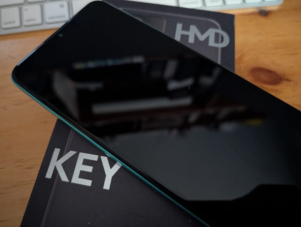 HMD Key Review – Simple, budget friendly and functional