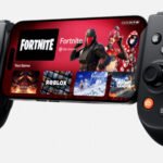 Wired or wireless? The Backbone Pro controller doesn’t force you to choose.